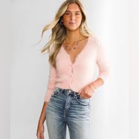 Fitz + Eddi Sweaters - FITZ & EDDI Cropped Light Pink V-Neck Button Cardigan Sweater